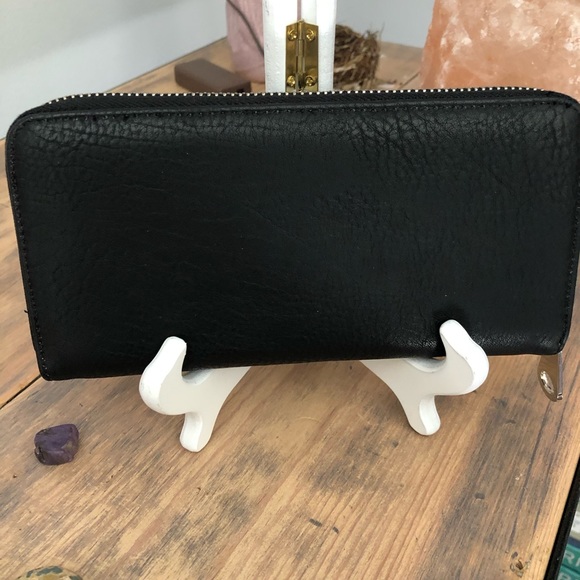 Black Wallet with Angel Wing Design NWOT - Picture 2 of 3